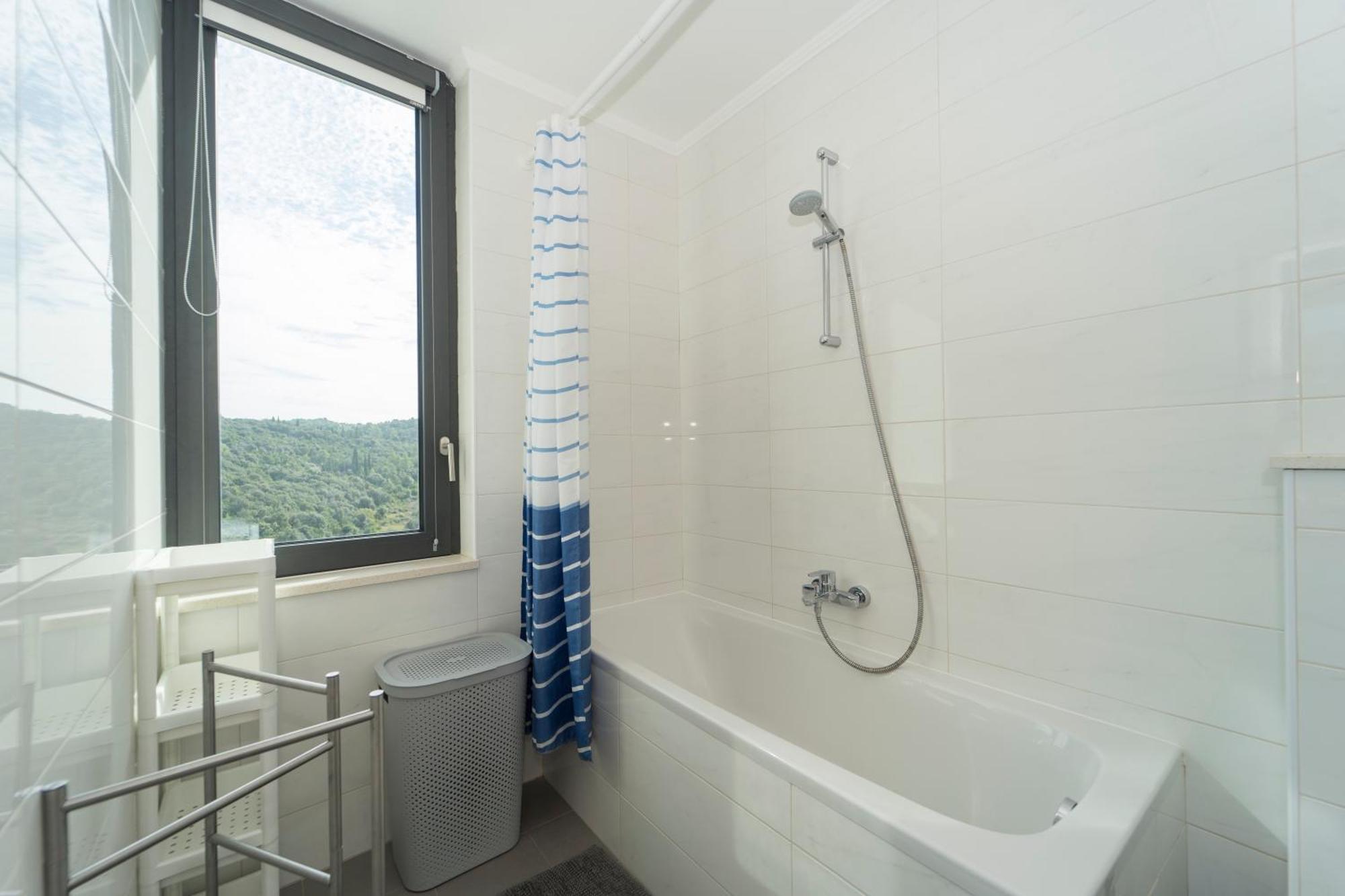 White Cloud Apartment